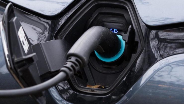 “Elektrikli Araç Şarj Ünitelerinin Kurulumu Kolaylaştırılacak – Otomobil Haberleri” zaten Türkçe bir başlık. Başka bir dile çevirmenizi isterseniz lütfen dile belirtin.