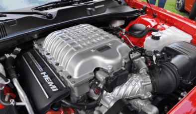 SRT Hellcat Motoru: Performans ve Güç Karşılaştırması