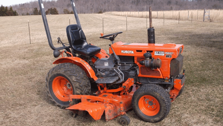Kubota B7100D B7100HST Farkları: Hangisi Seçilmeli?